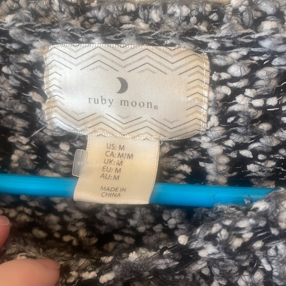 Ruby Moon Knitted Sweater! Medium - image 4